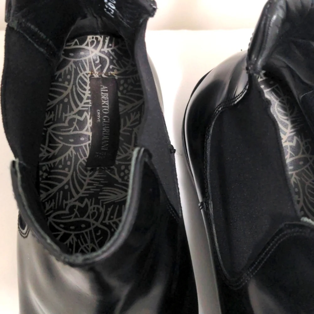 Guardiani Boots - Picture 2 of 9